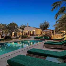 Primary image 1 トラディショナル ヴィラ ウィズ ガーデン, エステレンクス ホテル