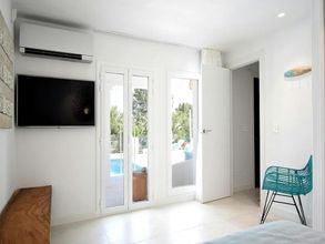 其他 4 Magnificent Villa With Heated Pool