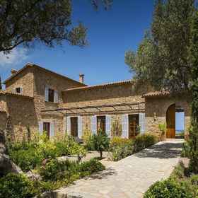 Primary image 1 บ้านพักตากอากาศพร้อมพื้นที่เลานจ์กว้างขวาง, โรงแรม & ที่พัก Estellencs