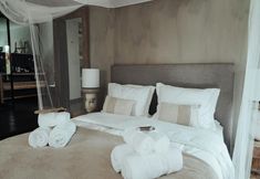 Others 5 Luxurious Villa With Bright Terrace