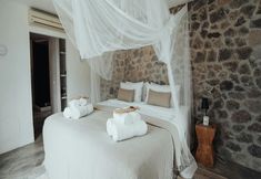 Others 4 Luxurious Villa With Bright Terrace