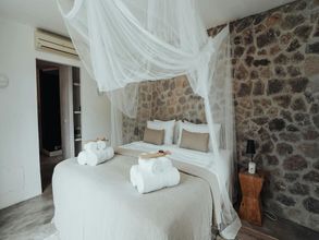 Others 4 Luxurious Villa With Bright Terrace