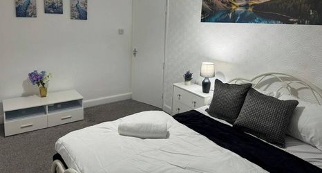 其他 2 4BR Familyhome and Parking Sleeps7 Guests