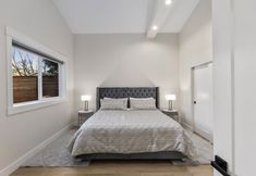 Lain-lain 7 Modern 2-Bedroom Retreat in Seattle