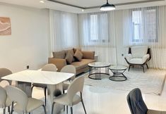 Others 4 Step Apart Hotel