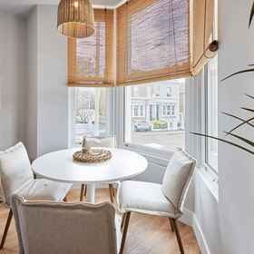 Room1Host Stay 楊樹別墅飯店,唐布里奇和马灵区飯店