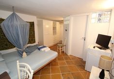 Others 4 Cosmos by Frangki