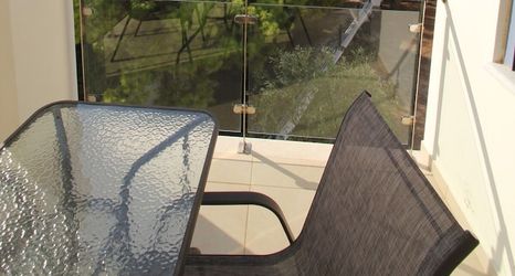 기타 2 Antigone by Frangki