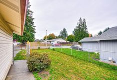 Others 7 Hip Vancouver Home w/ EV Charger, Near Beach!