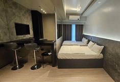 Others 6 Shore 3 Residences by LUXE