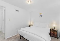 อื่นๆ 3 Greenwood's Wildflower Glow WalkScore 81