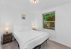 อื่นๆ 6 Greenwood's Wildflower Glow WalkScore 81