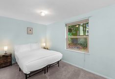 อื่นๆ 7 Greenwood's Wildflower Glow WalkScore 81