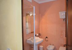 Others 5 Charming Flat With Pool Surrounded by Nature