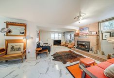 Others 4 Hot Tub & Sweeping Views: Apt in Clarkston!