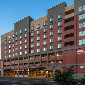 Primary image 1 ヒルトン ガーデン イン タコマ ダウンタウン, BJ's Bingo ホテル