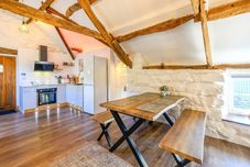 Lain-lain Host Stay The Lodge