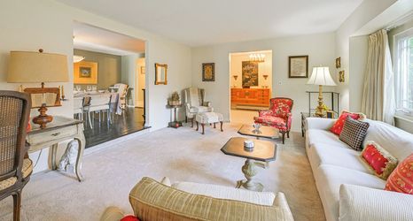 Lainnya 2 Tranquil & Pet-friendly Estate on Long Island!