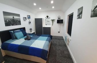 其他 4 3 Bedrooms Apartments Near Town Center