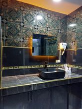 その他 4 Fields Hotel Carousel