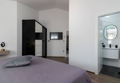 Others 6 Luminous Infinity Villa With Pool and Gym