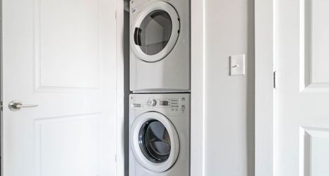 Khác 2 Foster On The Park Apartment By Barsala