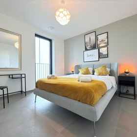 Room1Charming one bedroom flat with terrace,贝瓦尔大学飯店