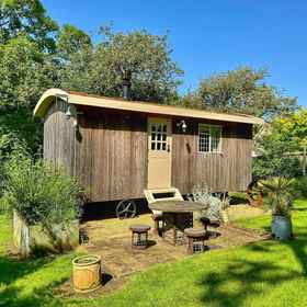 Primary image 1 The White Horse, Witnesham Hotels