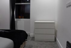 Lainnya 3 2bed Apt Sleeps 4-near Meadows Park, Parking, Wifi