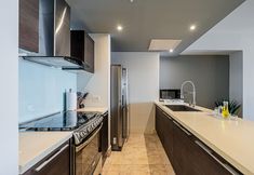 Lainnya 7 w Prestigious 1BR w Fantastic Balcony in YOO