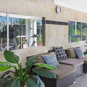 Reception 1 Pacific Regis, Burleigh Head National Park Hotels