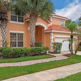 Room 1 Six Bed Pool Villa in Resort -close to Disney, Hotel Calabay Palms Villa