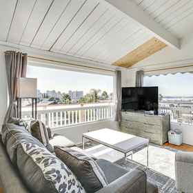 Primary image 1 3 Mi to Balboa Park: Water-view Condo w/ Balcony, San Diego International Airport (SAN) Hotels