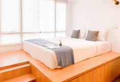 Others 7 Comfortable Studio At Collins Boulevard Apartment