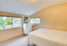 Others 4 9 Mi to Tacoma: Home w/ Deck in Milton!