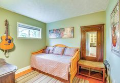 Others 7 9 Mi to Tacoma: Home w/ Deck in Milton!