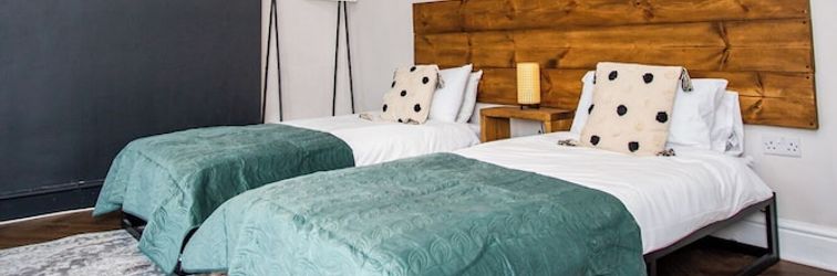 Others Pine St House