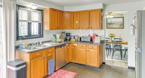 Others 2 4 Mi to Dtwn: Family Home in Buffalo