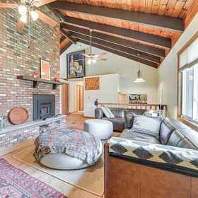 Primary image1Mtn-view Home w/ Deck on 4 Acres in Windham,温德姆山度假村飯店