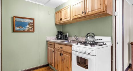 Lain-lain 2 Phoenicia Lodge