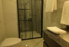 Others 5 Questa Deluxe Hotel