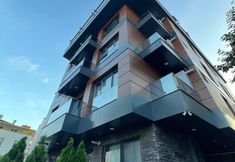 Others 7 Questa Deluxe Hotel