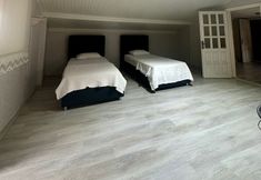 Others 4 Long Street Suites Apartments