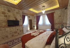 Lain-lain 4 Yamak Stone House