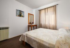 Others 2 Spacious Apartment With Garden