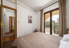 Others 6 Spacious Apartment With Garden