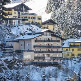 Primary image 1 Beautiful Apartment in Salzburg Near Ski-lift, Hotel Daerah Sankt Johann im Pongau