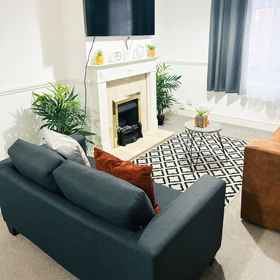 Primary image 1 Convenient Home - Sleeps 6 - Parking - Garden, Hotel Northamptonshire