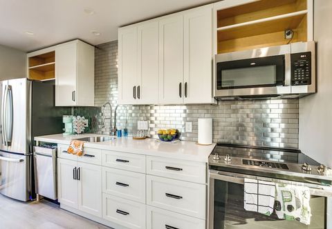 Others 2 Mi to Mission Valley: Chic Home w/ Patio!