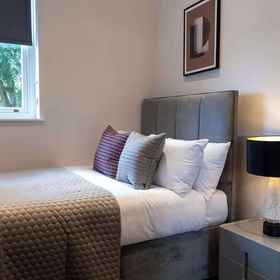 Room 1 Stylish 3BR Flat in Hungerford Rd, Islington Hotels